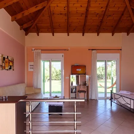 Apartment Kyparissia Garden Retreat - Fully Equipped Suites *