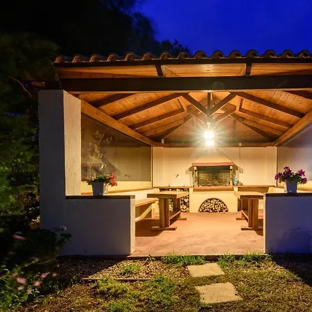 Kyparissia Garden Retreat - Fully Equipped Suites