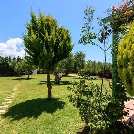Apartment Kyparissia Garden Retreat - Fully Equipped Suites Kyparissia